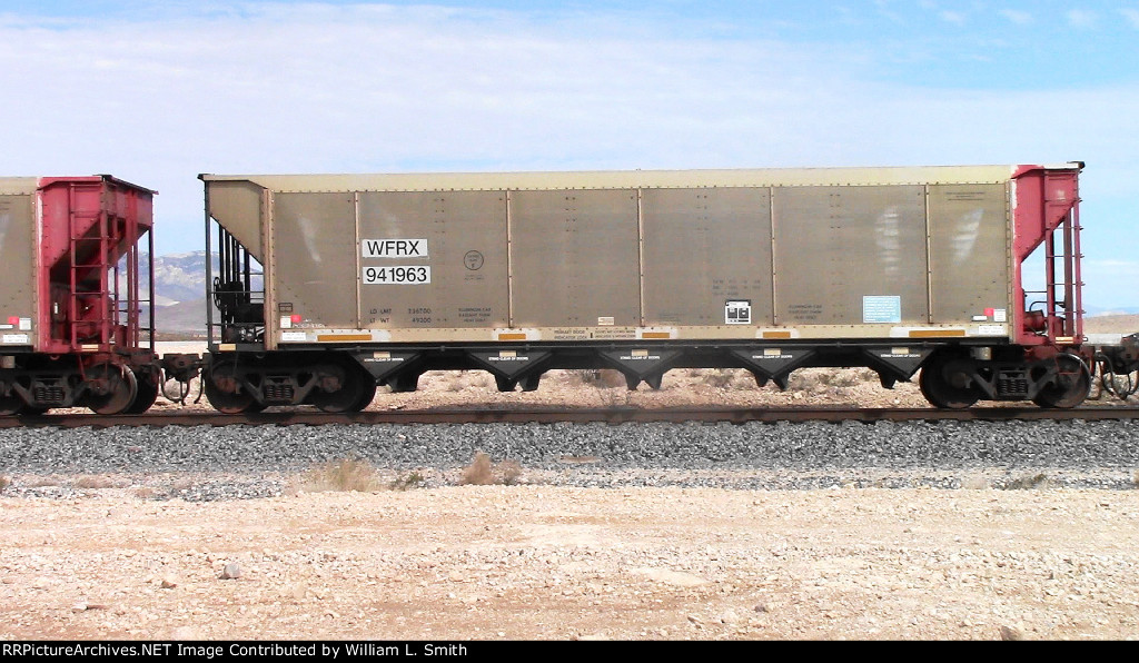 UntitledEB Unit Empty Hooper Frt at Erie NV  07-28-2022 -18